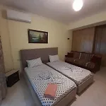 Mona's Pensjonat Saranda