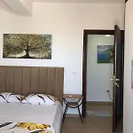 Mona's Pensjonat 3*