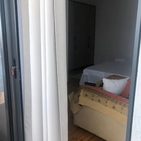 Mona's Gæstehus Sarandë