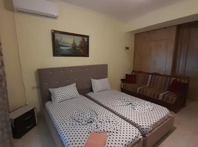 Mona's Gasthof Sarandë