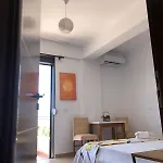 Guest house Mona's Sarande
