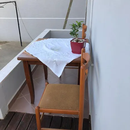 Guest house Mona's 3*