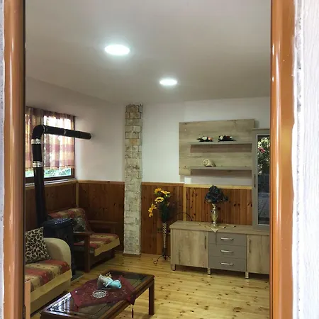 Guest house Mona's Sarande