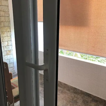 Guest house Mona's Sarande